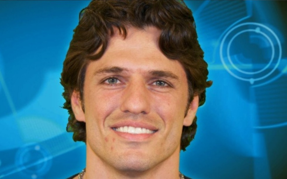 Ex-BBB atropela homem, que não resiste e morre no local