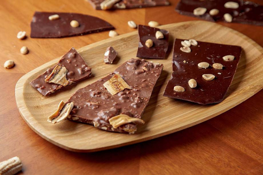 Quebra-quebra: banana e castanha Quebra-quebra: banana e castanha