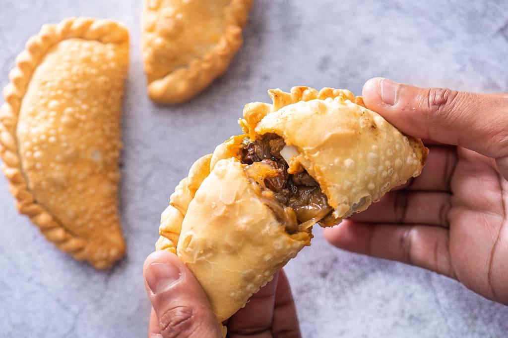 Comer & Beber 2020: empanada do Chimichurri Parrilla é o melhor petisco
