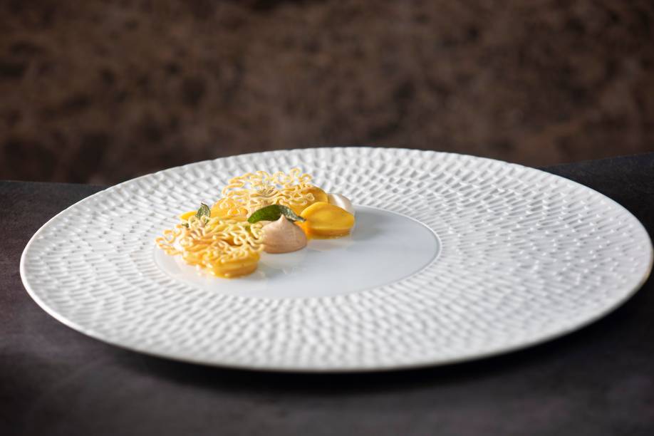 Tortelli de abóboraassada: com queijo grana padano aomolho da própria hortaliça Tortelli de abóboraassada: com queijo grana padano aomolho da própria hortaliça