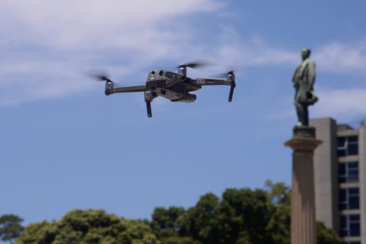 PM usará central de drones para monitorar megablocos de Carnaval de rua
