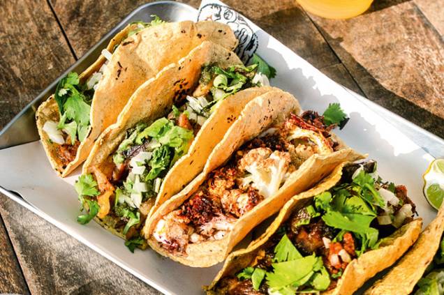 Cinco versões da receita mexicana: cardápio criado a quatro mãos Cinco versões da receita mexicana: cardápio criado a quatro mãos