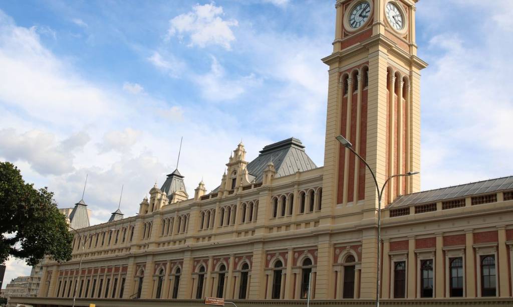 Museu da Língua Portuguesa estreia feira mensal de troca de livros