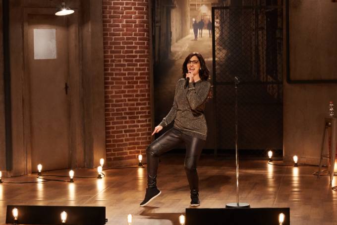 Comediante Larissa Câmara ministra workshop para iniciantes no humor