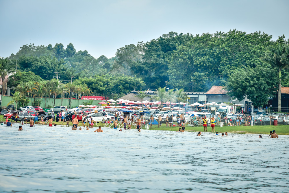 Desperdício da Guarapiranga: crise da pandemia e águas sujas afetam imóveis, restaurantes e clubes náuticos
