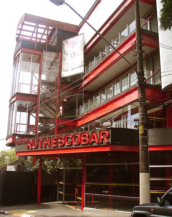 Teatro Ruth Escobar aguarda pagamento de edital prometido desde agosto