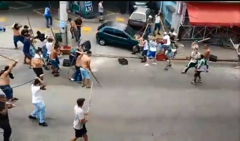 Briga entre palmeirenses e corintianos deixa um homem morto