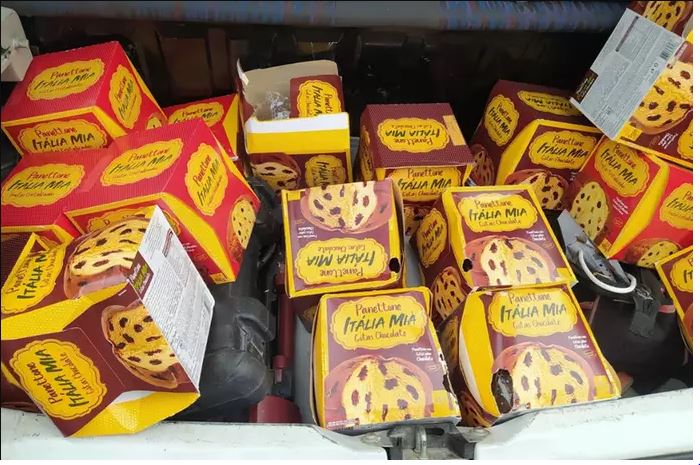 Casal encontra fezes de rato em panetones comprados em promoção