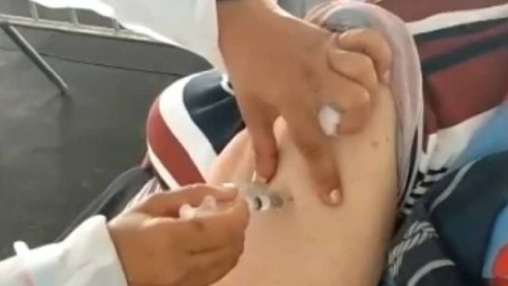 Ministério da Saúde orienta dose de reforço em idosos acima de 60 anos