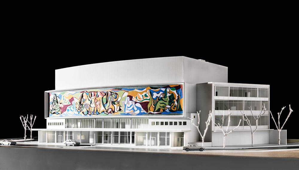 Reconstrução do teatro da Cultura Artística trava na burocracia