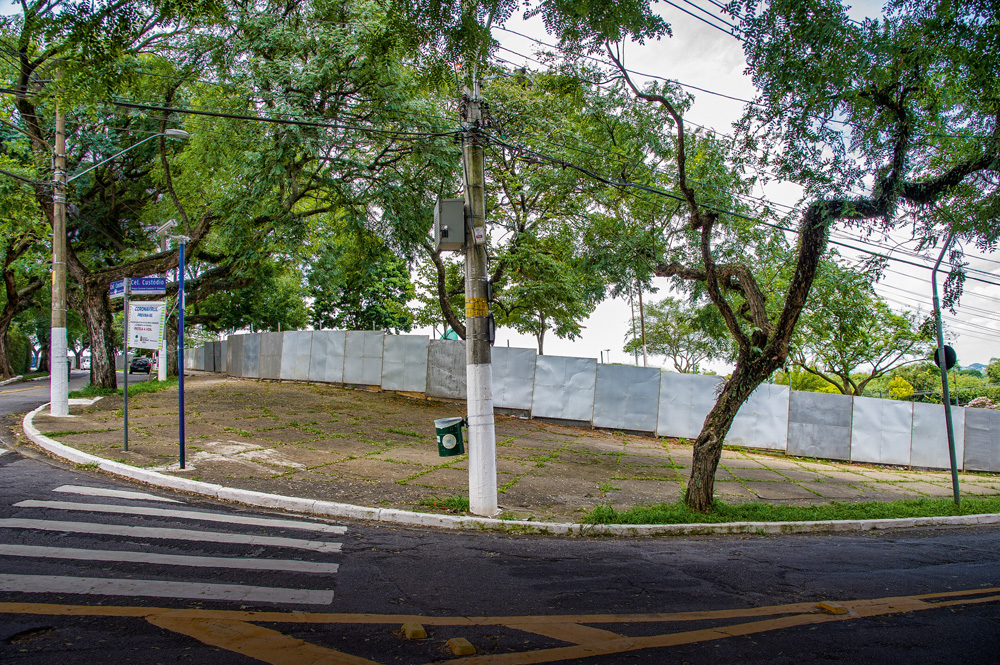 Praça Por do Sol – Pineiros Praça Por do Sol com tapumes