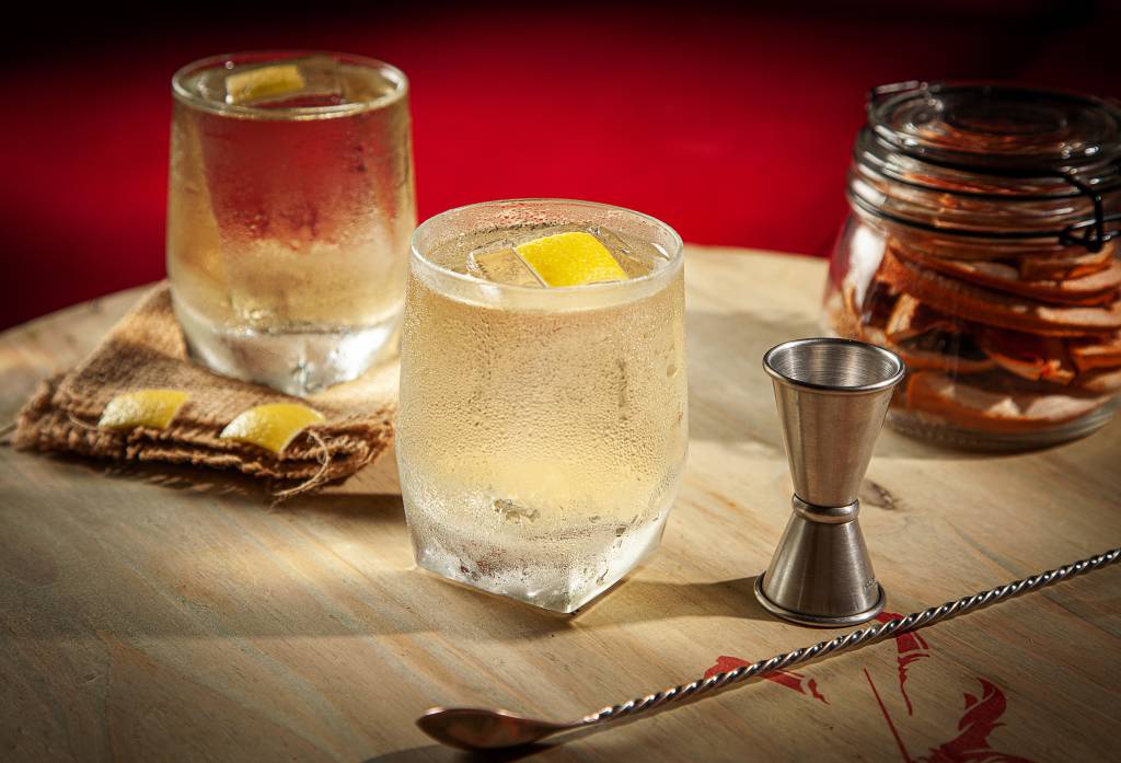 Ótimo drinque do Regô tem jeitão oriental e alga na fórmula