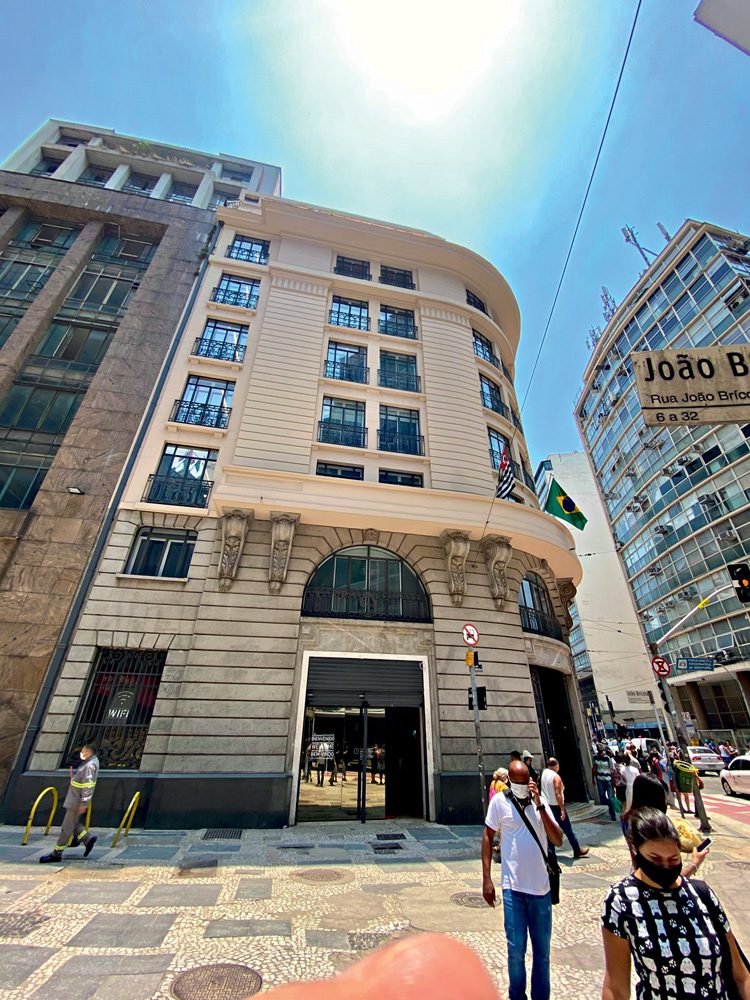 Café e coworking – Centro Café, coworking e sede para 300 analistas financeirosno Centro: na mesma quadra do Farol Santander