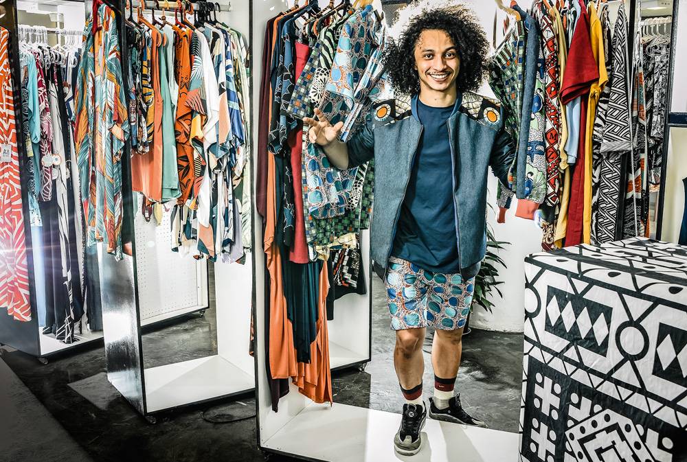Estilista cria linha de roupas inspirada nas culturas afro e indígena
