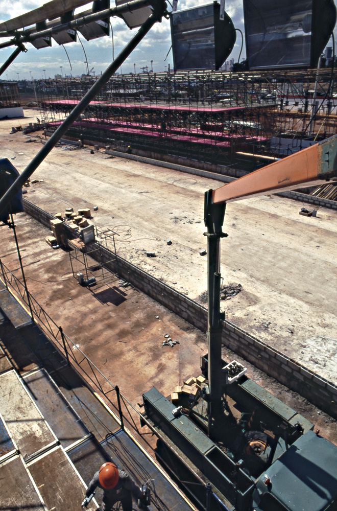 Construção do Sambódromo, no Anhembi. Construção do Sambódromo, no Anhembi