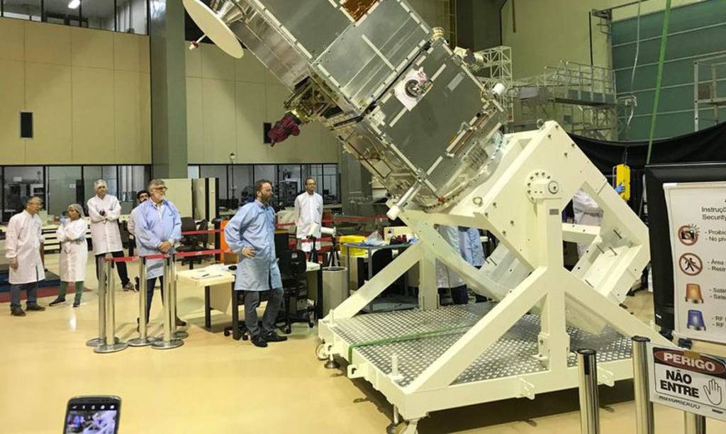Lançado nesta madrugada, satélite brasileiro já está em órbita