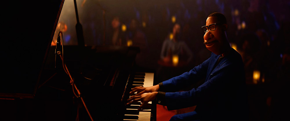 soul.jpg Cena do filme mostra personagem principal tocando piano