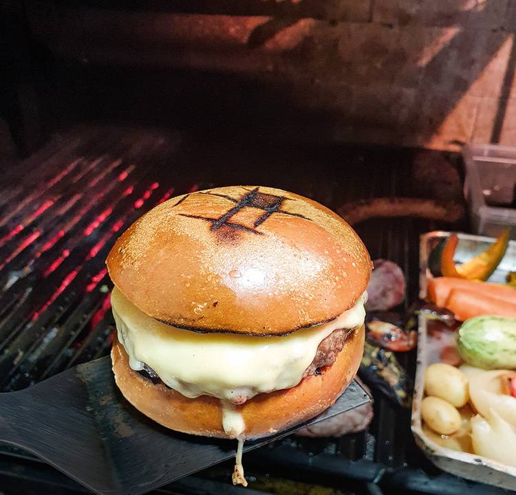 Cheeseburger: do Chimichurri Parrilla
