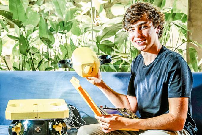 Os jovens paulistanos que se destacam nas olimpíadas de estudantes, como robótica e astronomia