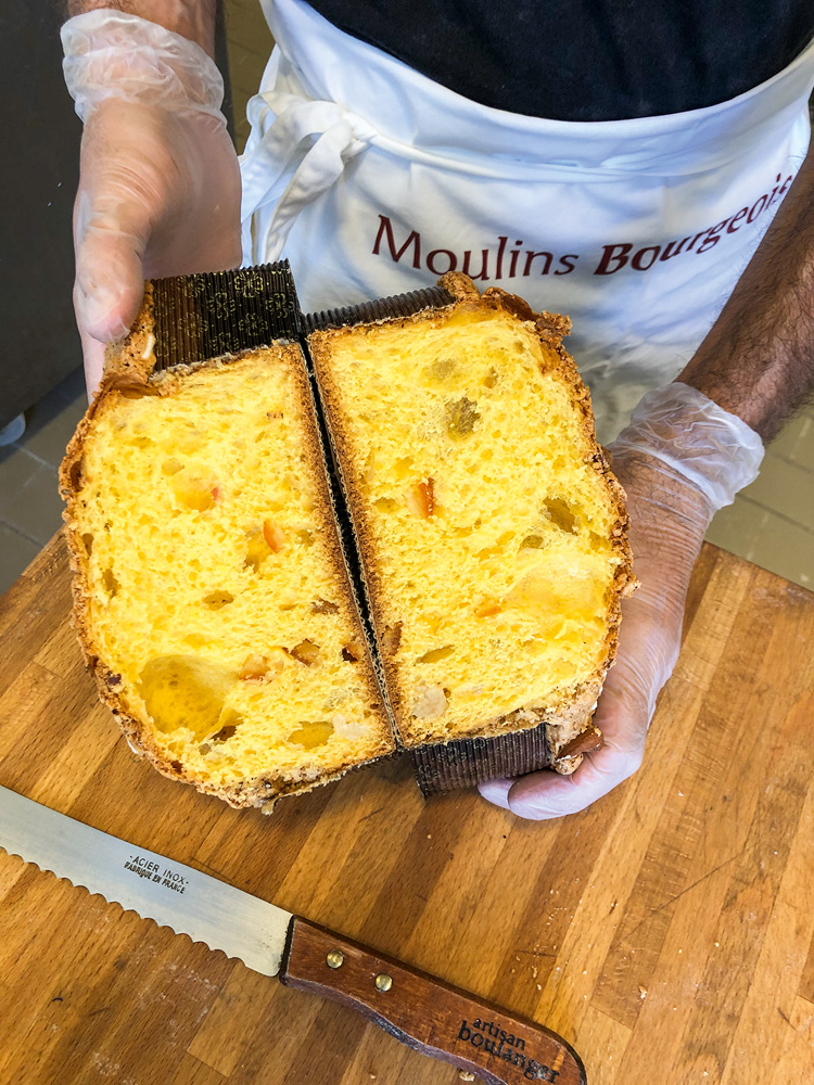 Colomba da Fabrique Fabrique: colomba com massa amarelinha
