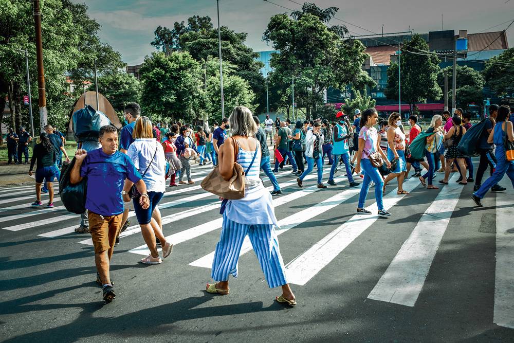 Pandemia afeta o sono de metade dos moradores de São Paulo