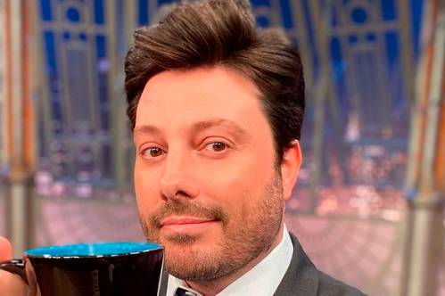Danilo Gentili é condenado a pagar R$ 20 mil a Sâmia Bomfim por gordofobia