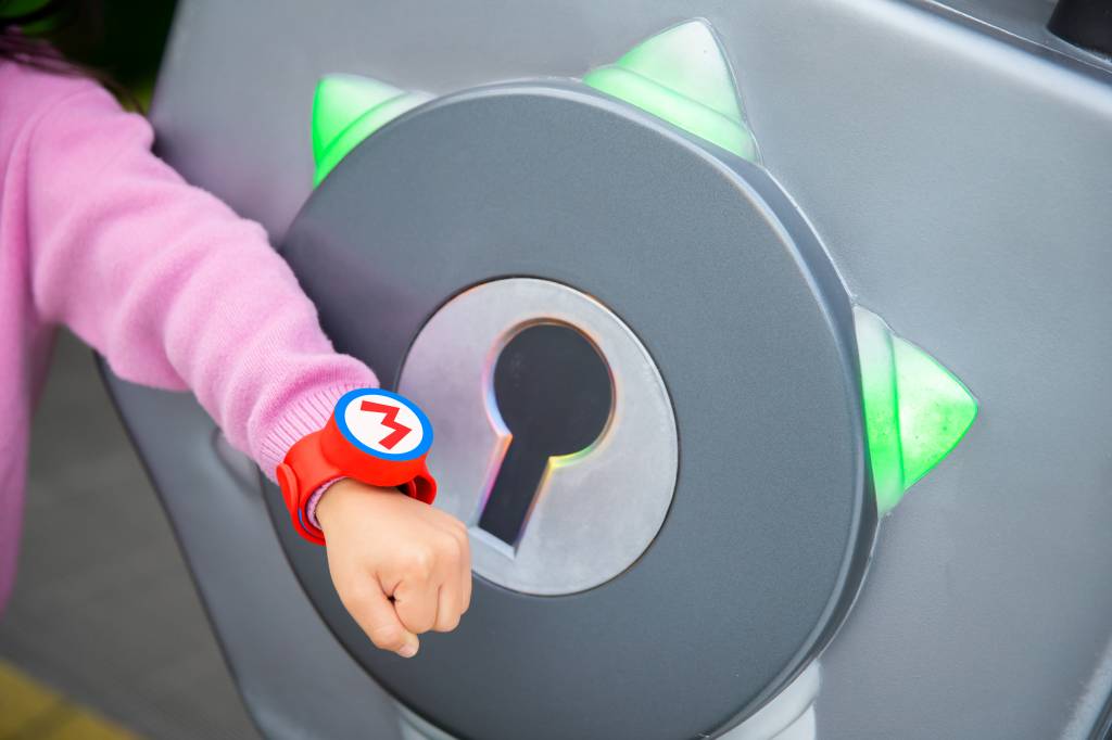 Super Nintendo World parque universal pulseira Braço de criança com a pulseira