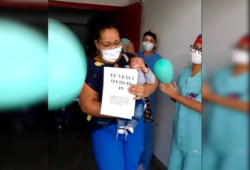 Bebê recebe alta após 25 dias internado com Covid-19 no interior de SP