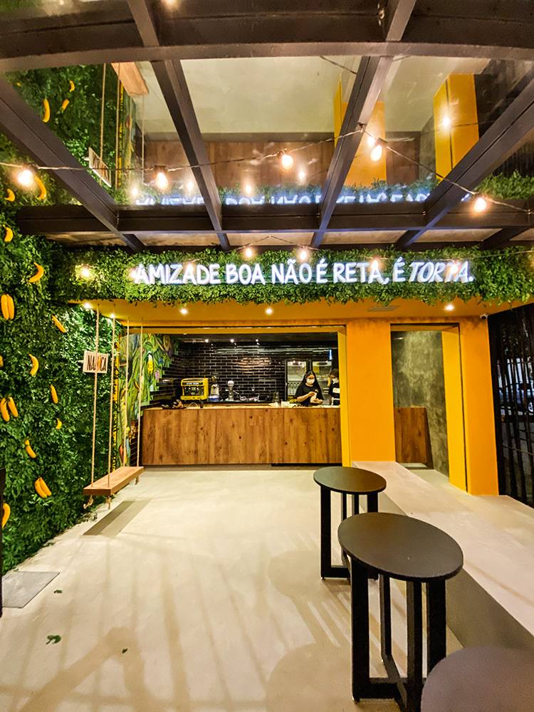 Espaço ainda fechado para o público: entrega e drive-thru Espaço ainda fechado para o público: entrega e drive-thru