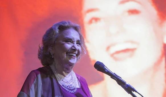 Famosos repercutem a morte de Eva Wilma