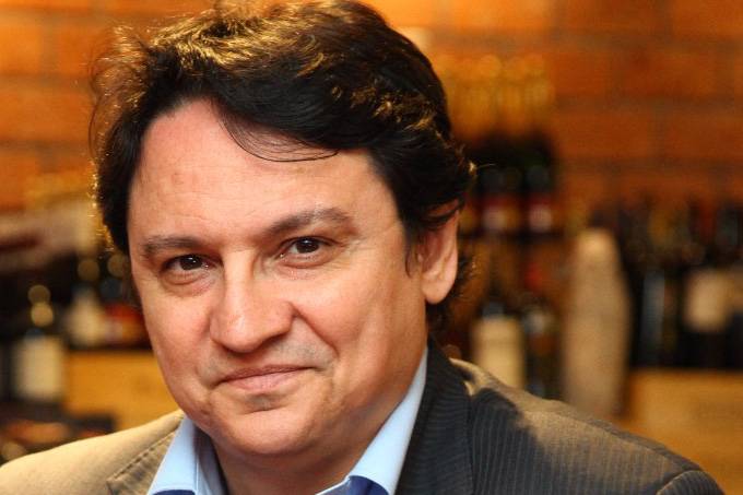 Especialista em vinhos Marcelo Copello relança selo de avaliação