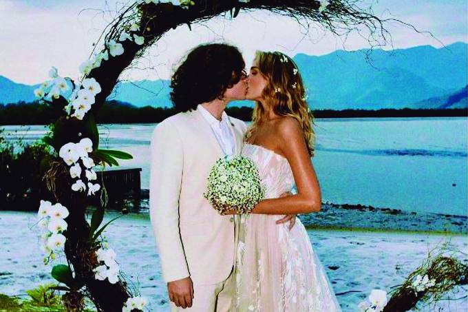Sasha Meneghel e João Figueiredo se casam em Angra dos Reis