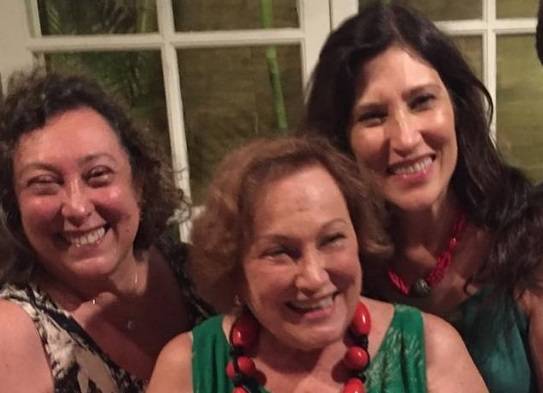 Beth Goulart fala sobre a irmã, internada com Covid-19: “reagindo bem”