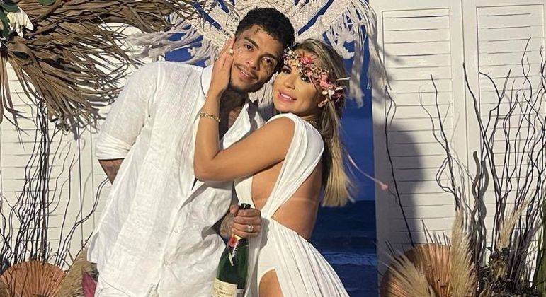 Viúva de MC Kevin registra boletim de ocorrência por ofensas na internet