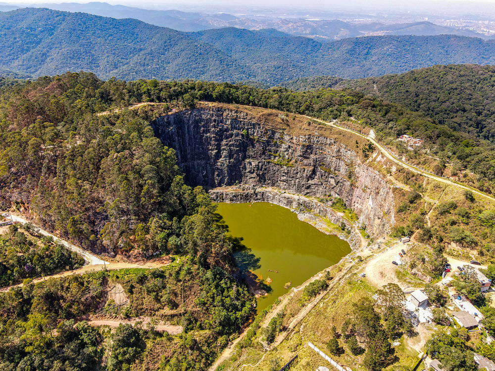 Plano de aterrar Pedreira do Dib e acabar com paredão gera protestos