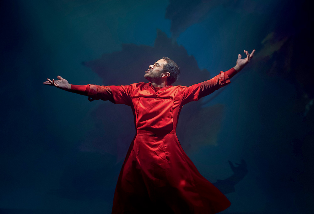 Peça conta vida de enfermeira do Chile dos anos 70 com roteiro inusitado