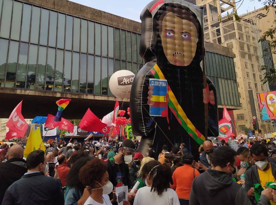 Manifestantes fazem novo protesto contra Bolsonaro em SP