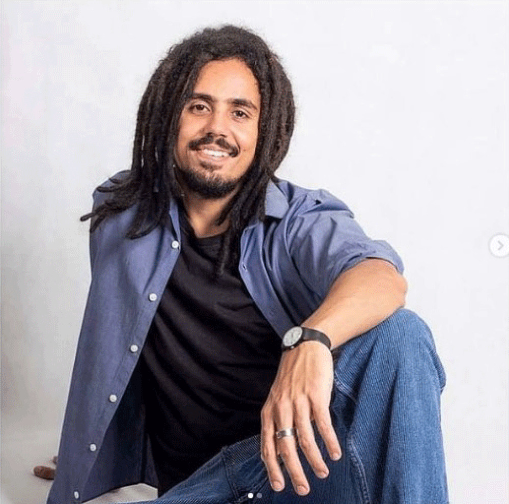 Morte de arquiteto negro registrada como suicídio é contestada por família