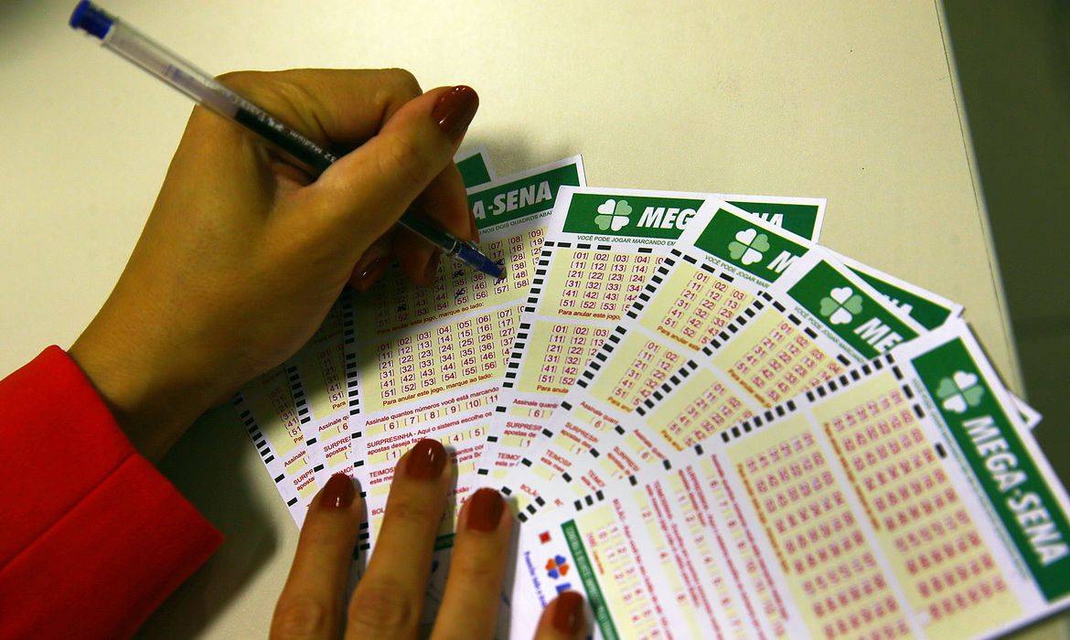 Apostador tem até sexta-feira para jogar na Mega da Virada