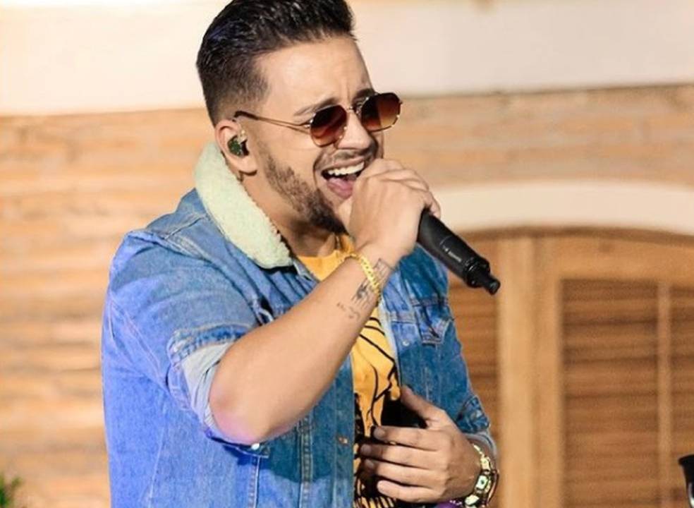 O cantor Kleber Oliveira: morte por Covid-19