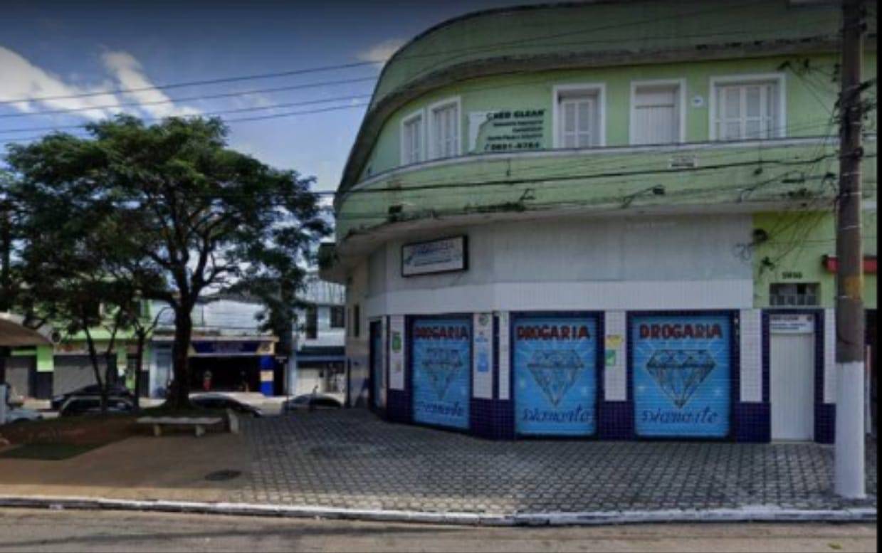 Farmácia em SP engana imigrantes com vacina falsa por R$ 100
