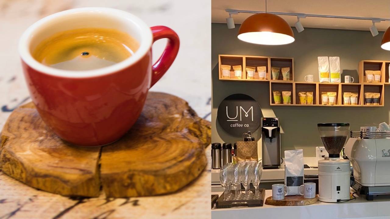 Imagem dividida em duas. À esqueda, xícara vermelha de café expresso sobre apoio de madeira. À direita, balcão de cafeteria com nichos de madeira na parede ao fundo apoiando saquinhos de café.