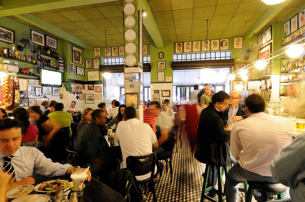 Original, que inspirou uma geração de bares, faz 25 anos com novidades