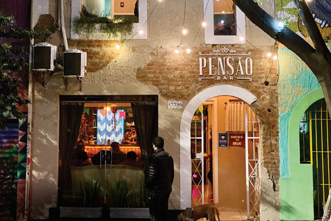 Pensão Bar serve drinques clássicos a preços que não pesam no bolso