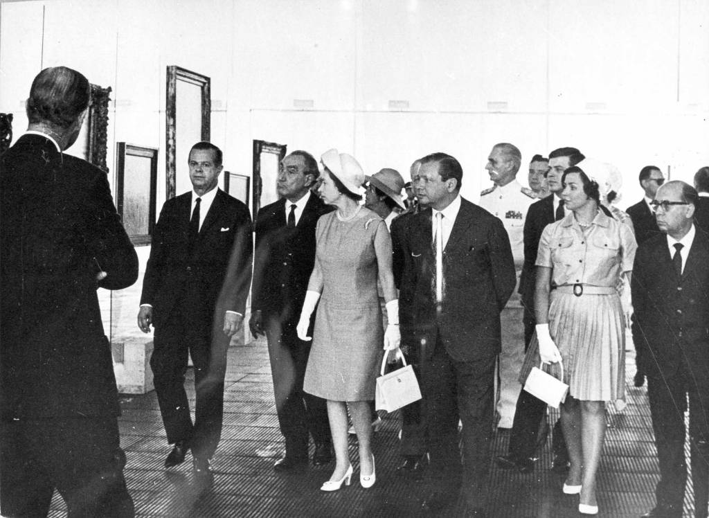 Veja fotos da rainha Elizabeth II na abertura do Masp, na Avenida Paulista