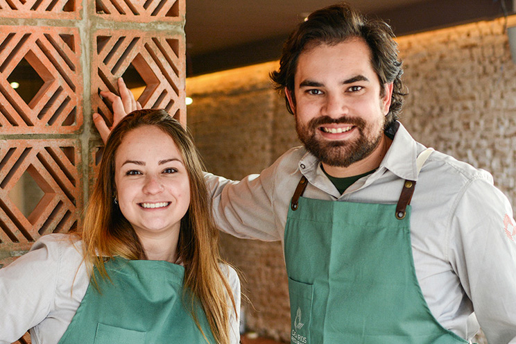 Cozinha autoral: Giovanna Perrone e Rodrigo Aguiar estão no comando do novo endereço Cozinha autoral: Giovanna Perrone e Rodrigo Aguiar estão no comando do novo endereço