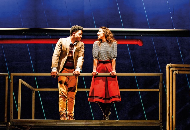 Teatro do Sesi reabre presencialmente com peça sobre violência e política