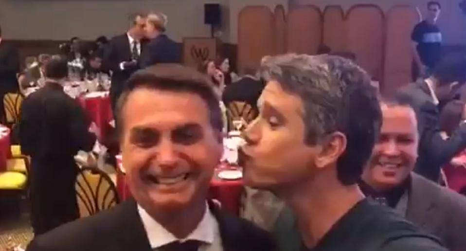 Marcio Garcia sobre beijo em Bolsonaro: “fui tirar sarro e me dei mal”