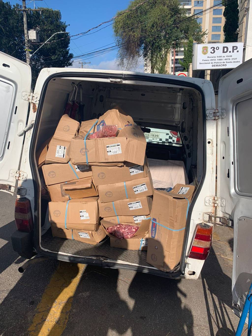 Homens roubam mais de 200 quilos de carne na Grande São Paulo