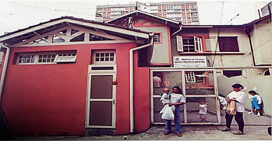 Cenas da casinha da Rua Botucatu: sem confortos